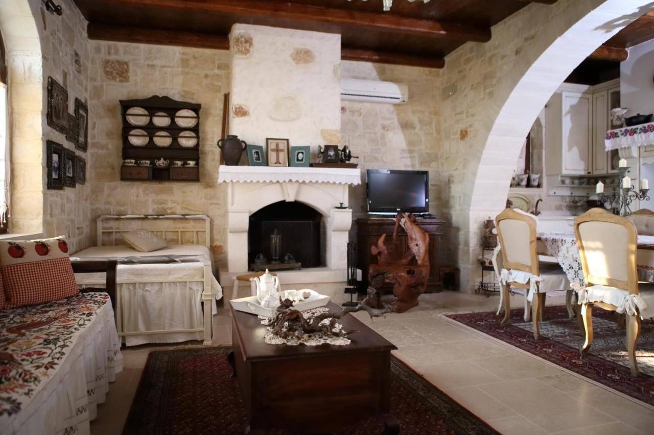 Villa Athina - Irene Country House เอียราเปตรา ภายนอก รูปภาพ