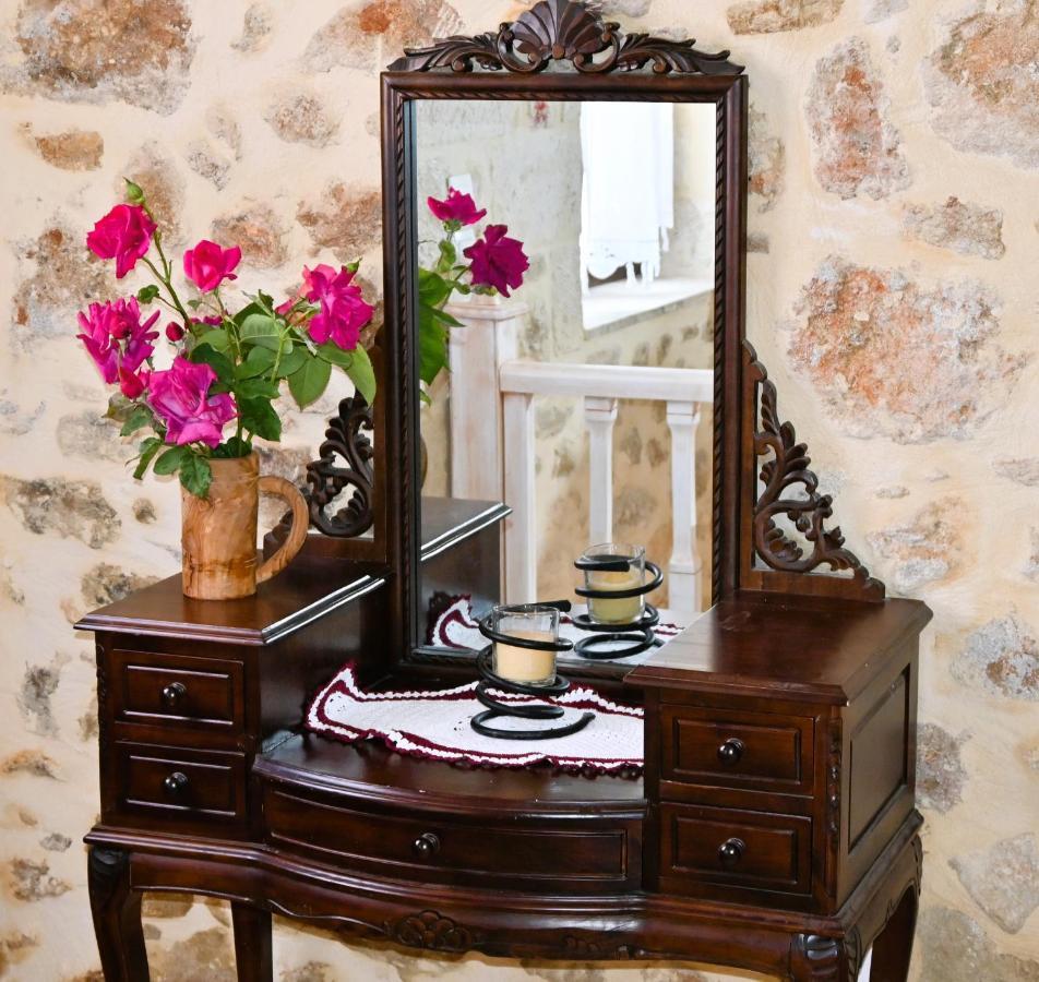 Villa Athina - Irene Country House เอียราเปตรา ภายนอก รูปภาพ