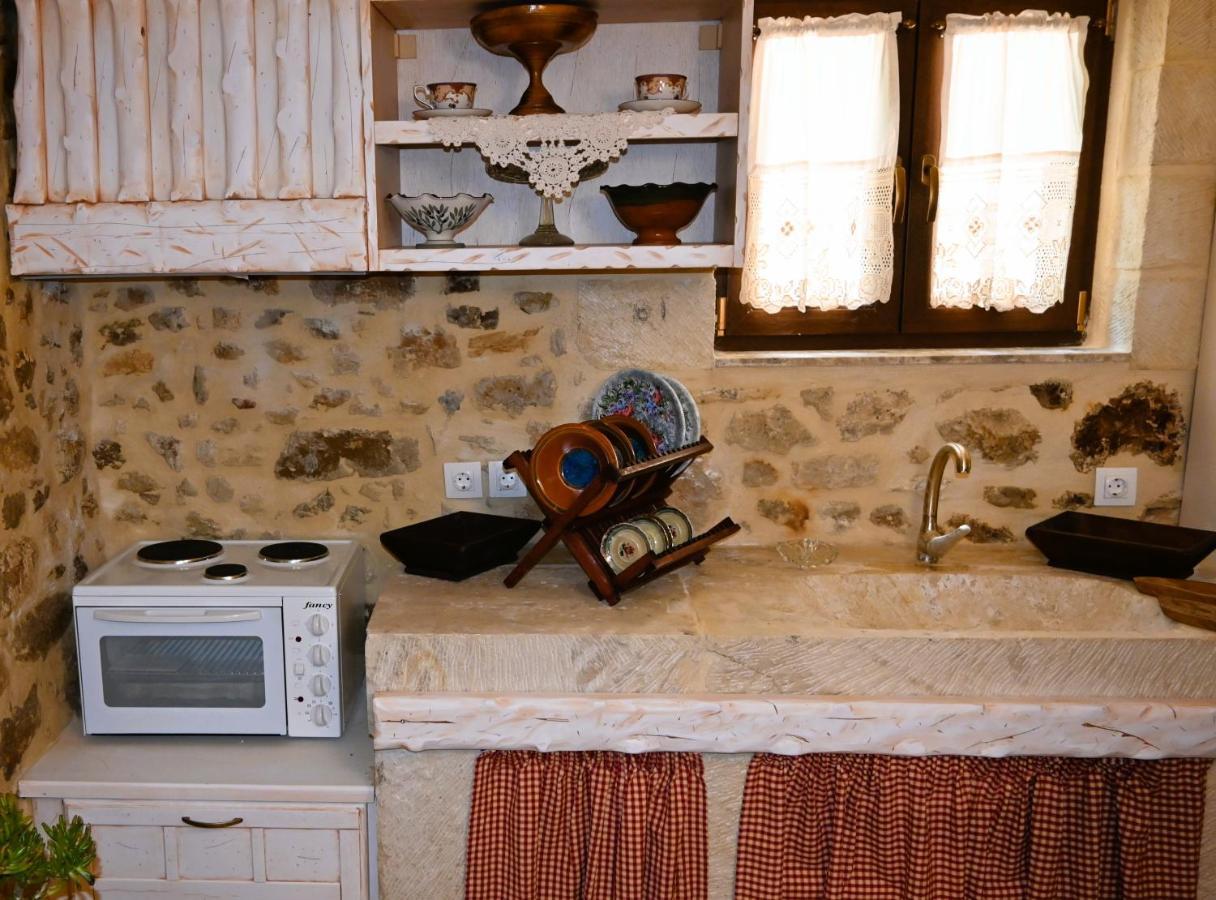 Villa Athina - Irene Country House เอียราเปตรา ภายนอก รูปภาพ
