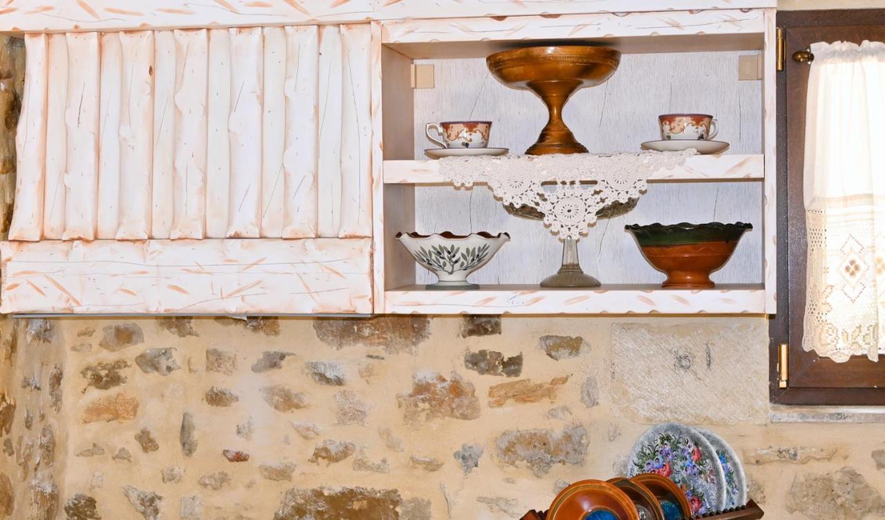 Villa Athina - Irene Country House เอียราเปตรา ภายนอก รูปภาพ