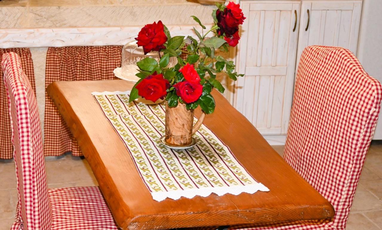 Villa Athina - Irene Country House เอียราเปตรา ภายนอก รูปภาพ