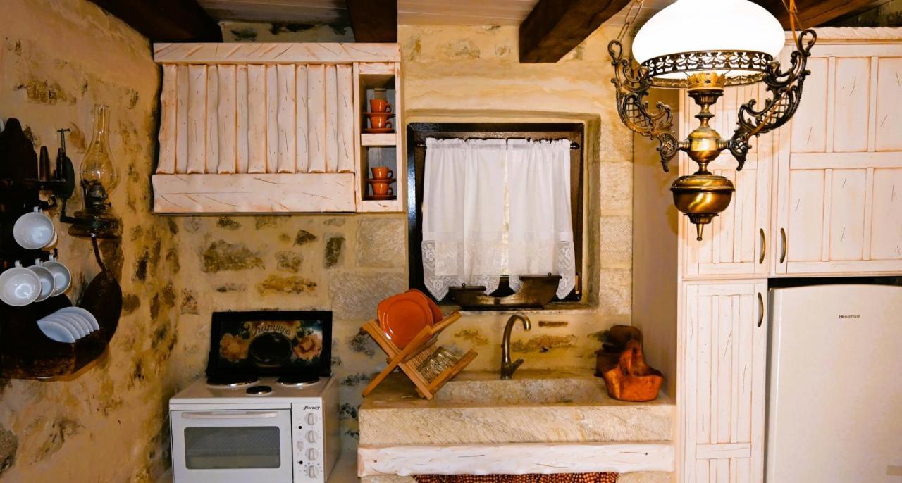 Villa Athina - Irene Country House เอียราเปตรา ภายนอก รูปภาพ