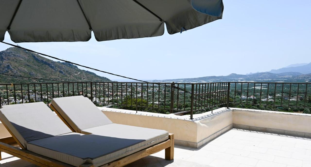 Villa Athina - Irene Country House เอียราเปตรา ภายนอก รูปภาพ