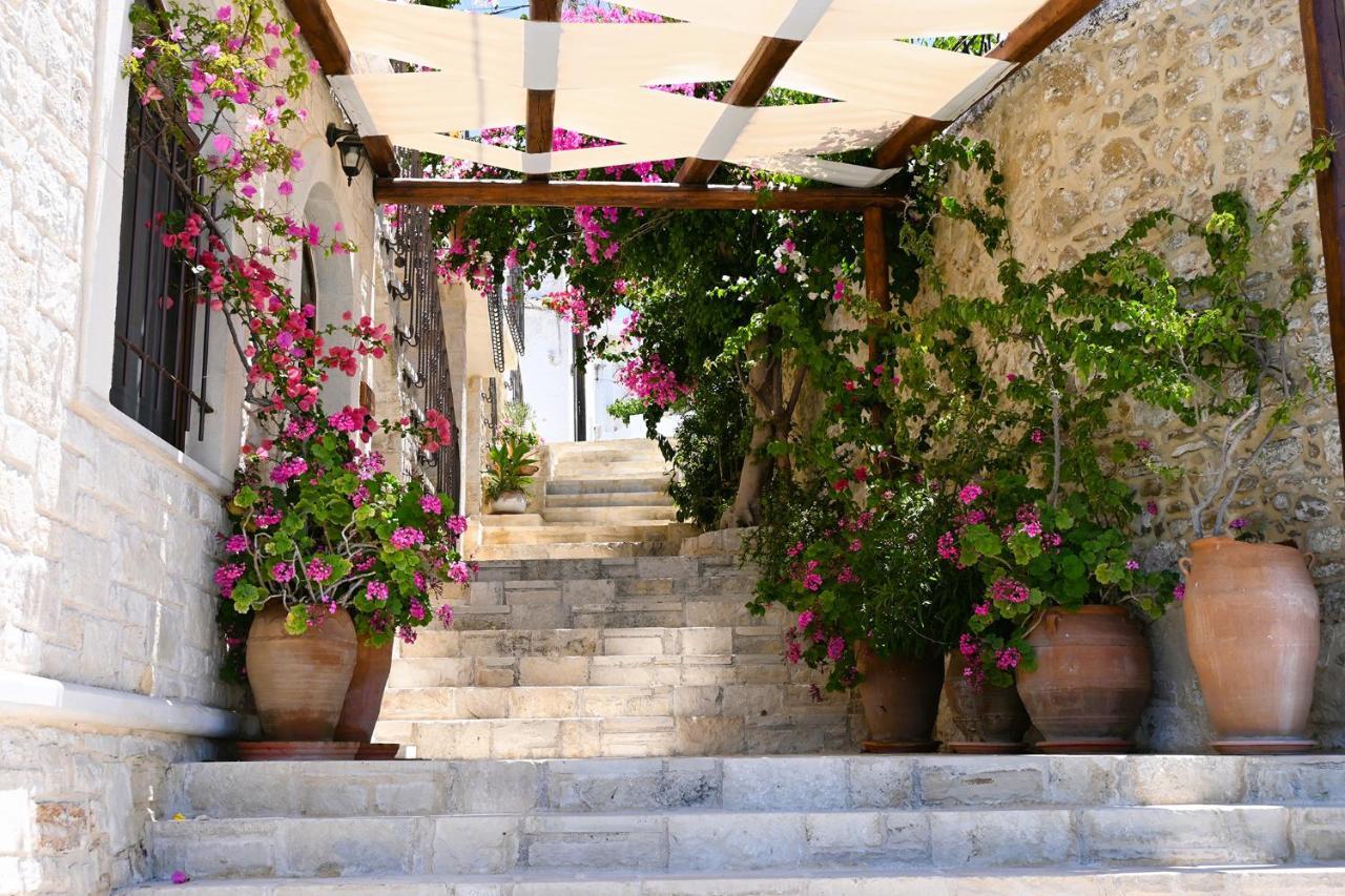 Villa Athina - Irene Country House เอียราเปตรา ภายนอก รูปภาพ